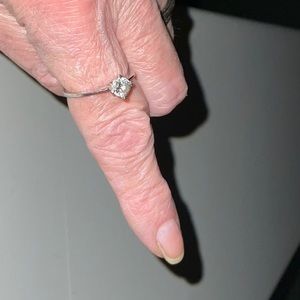 10KGF RSC Solitaire Faux Stone Ring 80s